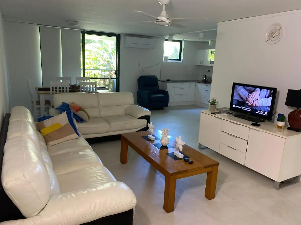 Rainbow Beach Resort Overlooking Pool Australia